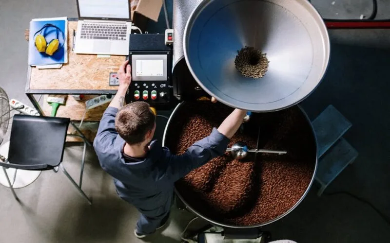 Aillio Bullet R2 Pro vs Traditional Gas Roaster: Which One Wins for Light Roasts?