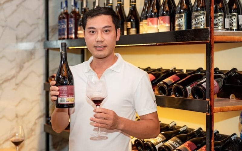 The Willamette Valleys Hidden Gems A Sommeliers Guide to Must-Visit Tasting Rooms