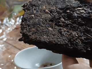 The Art of Unfolding Puer Tea Bricks
