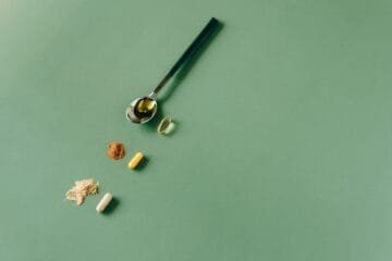 The Supplements That Clash with Green Tea—And Why It Matters