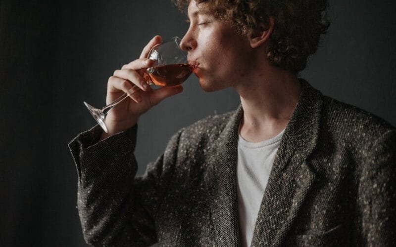 The Best Value White Wines to Savor Without Breaking the Bank