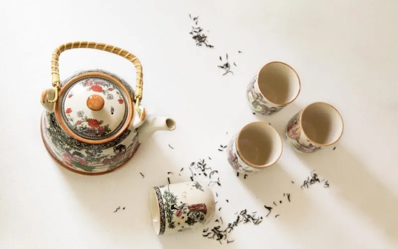 The Mysterious Chinese Tea Set That’s Got Me Curious