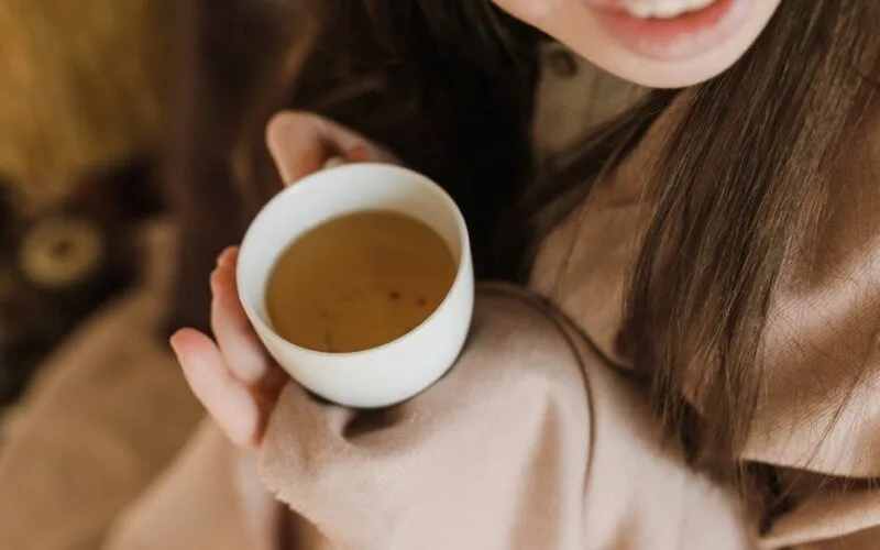The Science Behind Daily Tea Drinking: What Dietitians Say
