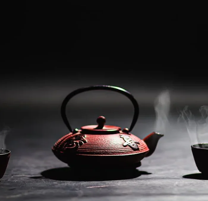 Bitterleaf Lao Man’E Maocha Raw Puer: A Blend That Takes Time to Unfold