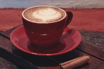 Cortado’s Quiet Rise: Why It’s Outpacing Lattes in Specialty Coffee