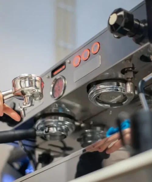 Sage Bambino Plus vs. Gaggia Classic Pro: The £500-600 Espresso Dilemma