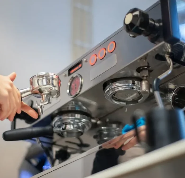 Sage Bambino Plus vs. Gaggia Classic Pro: The £500-600 Espresso Dilemma