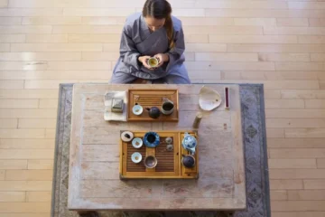 Complexity over candy sweetness in Bingdao Laozhai raw puer