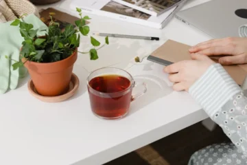 Tea Tasters Master Flavor Language Through Practice and Precision