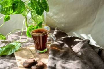 Hibiscus Tea May Offer Modest Blood Pressure Support