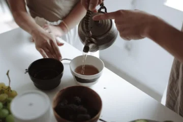How Milk Alters the Antioxidant Profile of Your Tea
