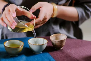 Navigating China’s Tea Markets Without Overpaying
