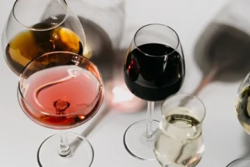Blind Tasting Strategies for Post-WSET Study