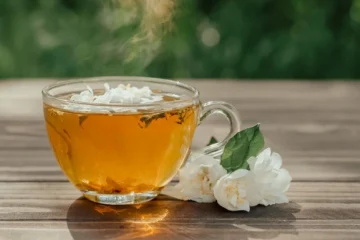 Chris Horng uses supercritical CO2 to solve decaf tea’s flavor problem