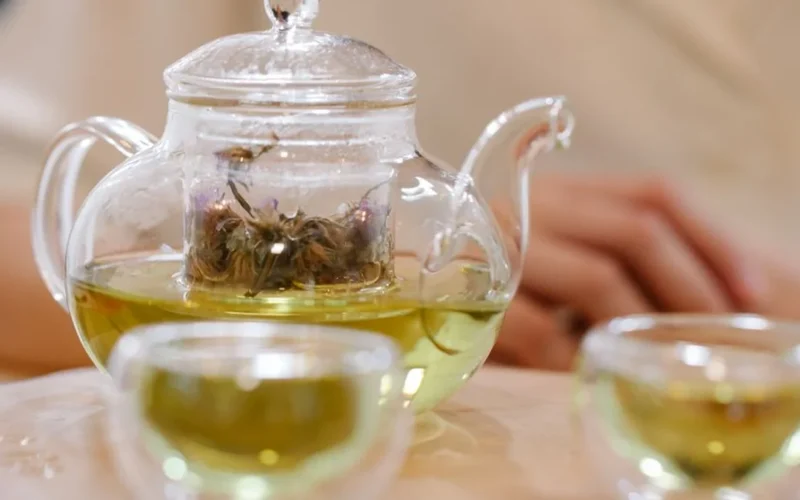 Green Tea Offers Antioxidant Support but Won’t Prevent the Flu