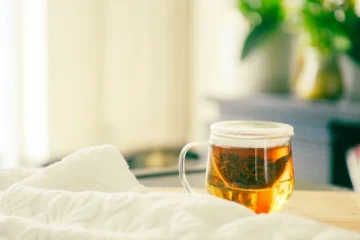 Longjing reveals its true character through simple mug brewing
