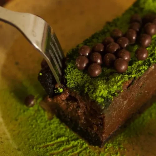 Paola Chang Integrates Matcha Into French Pastry Technique